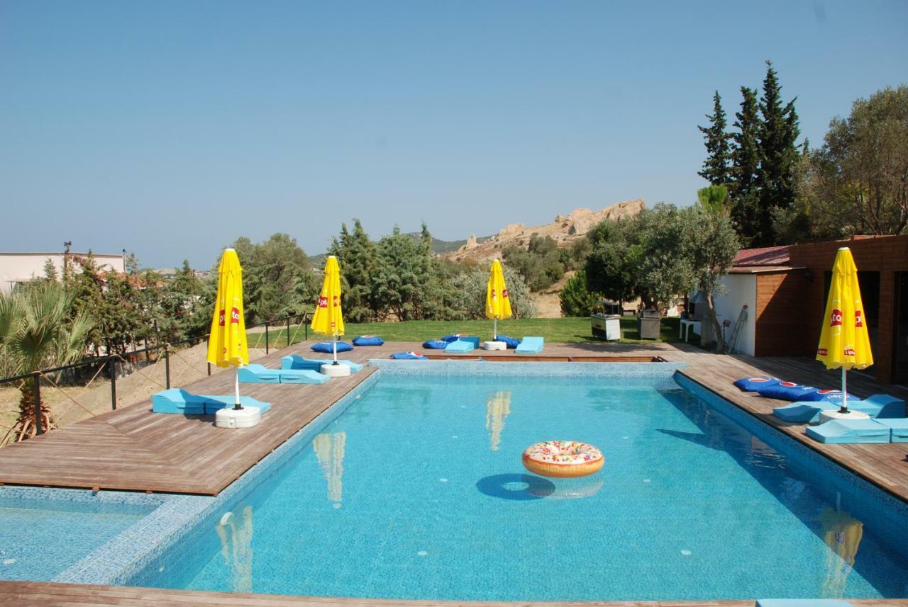 Victoria Hotel And Lounge Foça Exterior foto